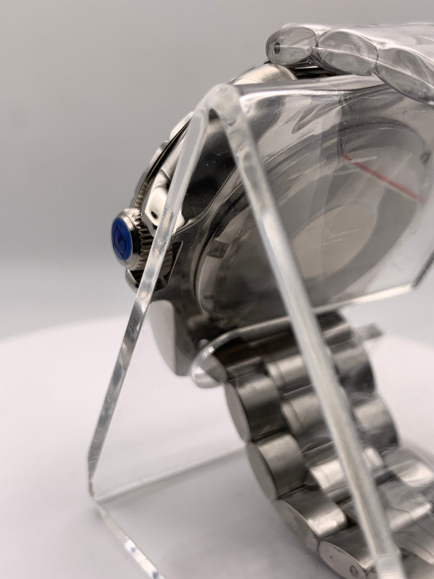 Indra’s Net. 41mm Stainless steel case.  Sapphire crystal. Seiko NH38.