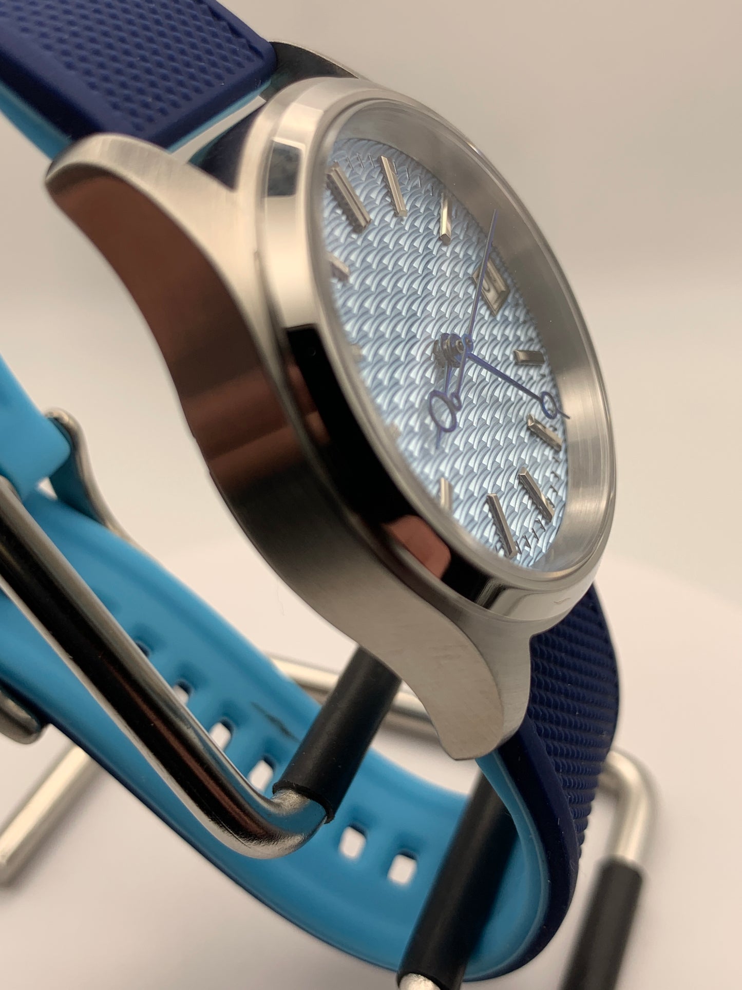 Frosty. 36mm Stainless steel case. Sapphire crystal. Seiko NH35.