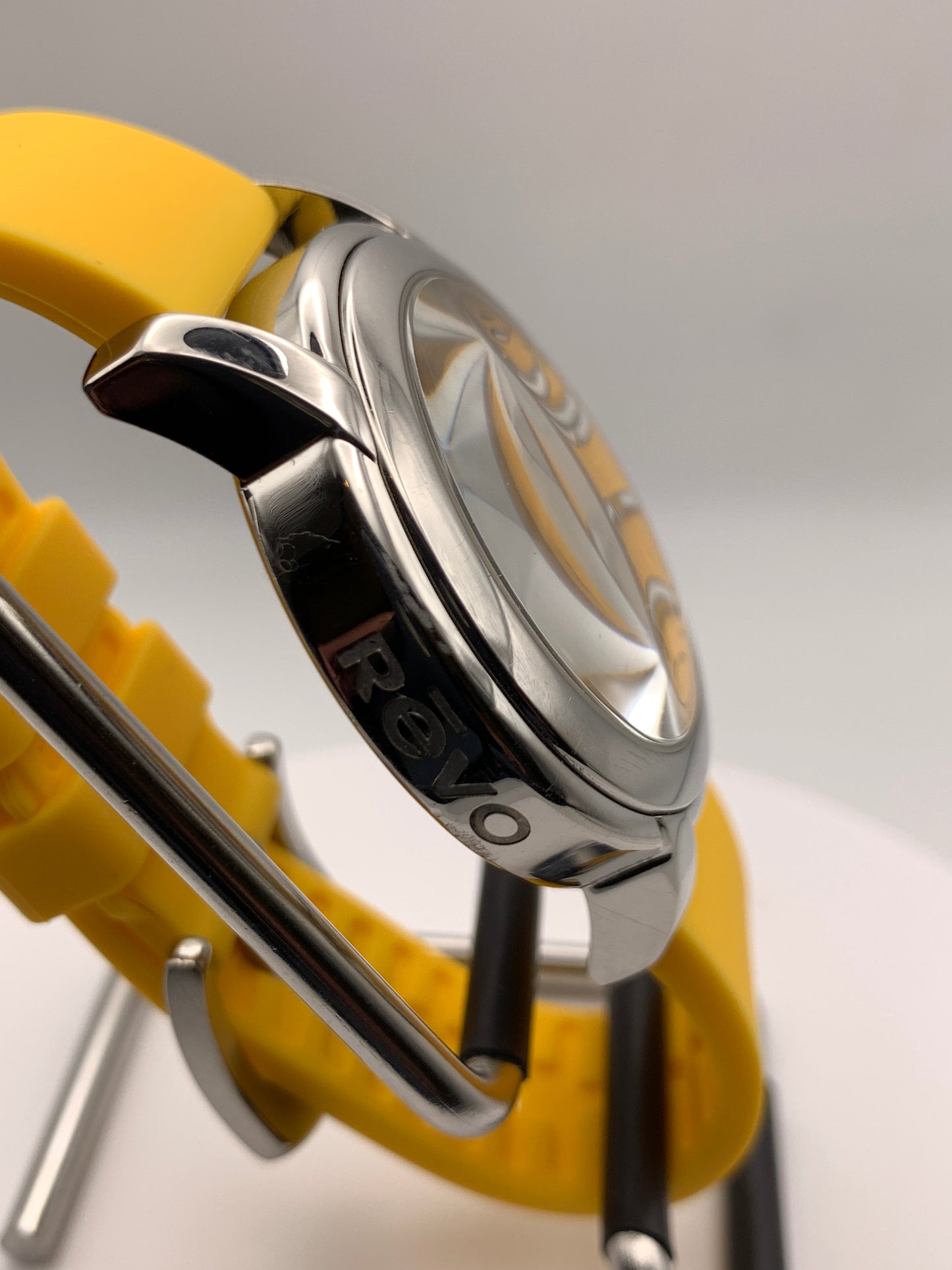 Mellow. Custom resto-mod. 41mm stainless steel. Sapphire. Seiko VH31.