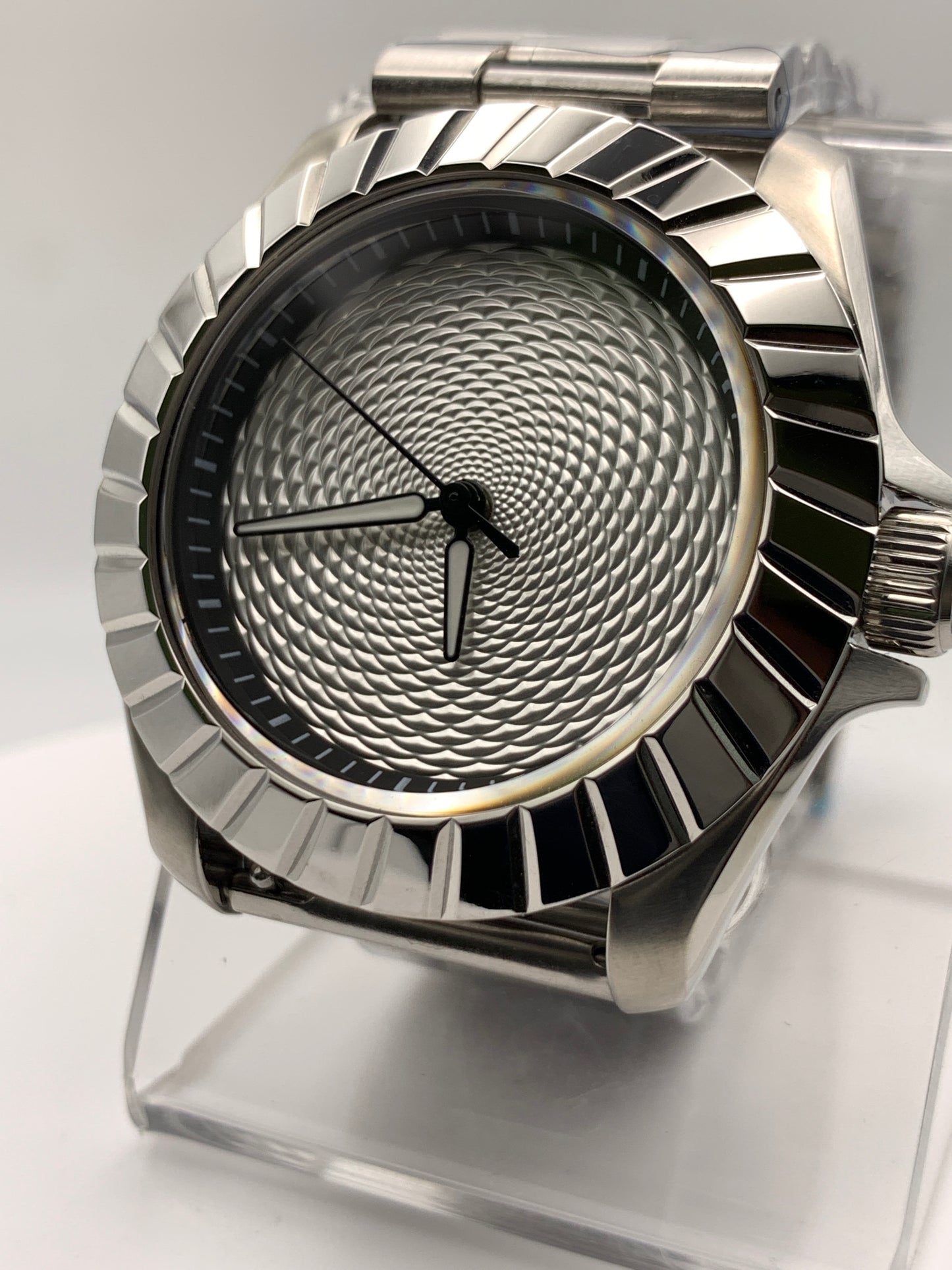 Indra’s Net. 41mm Stainless steel case.  Sapphire crystal. Seiko NH38.