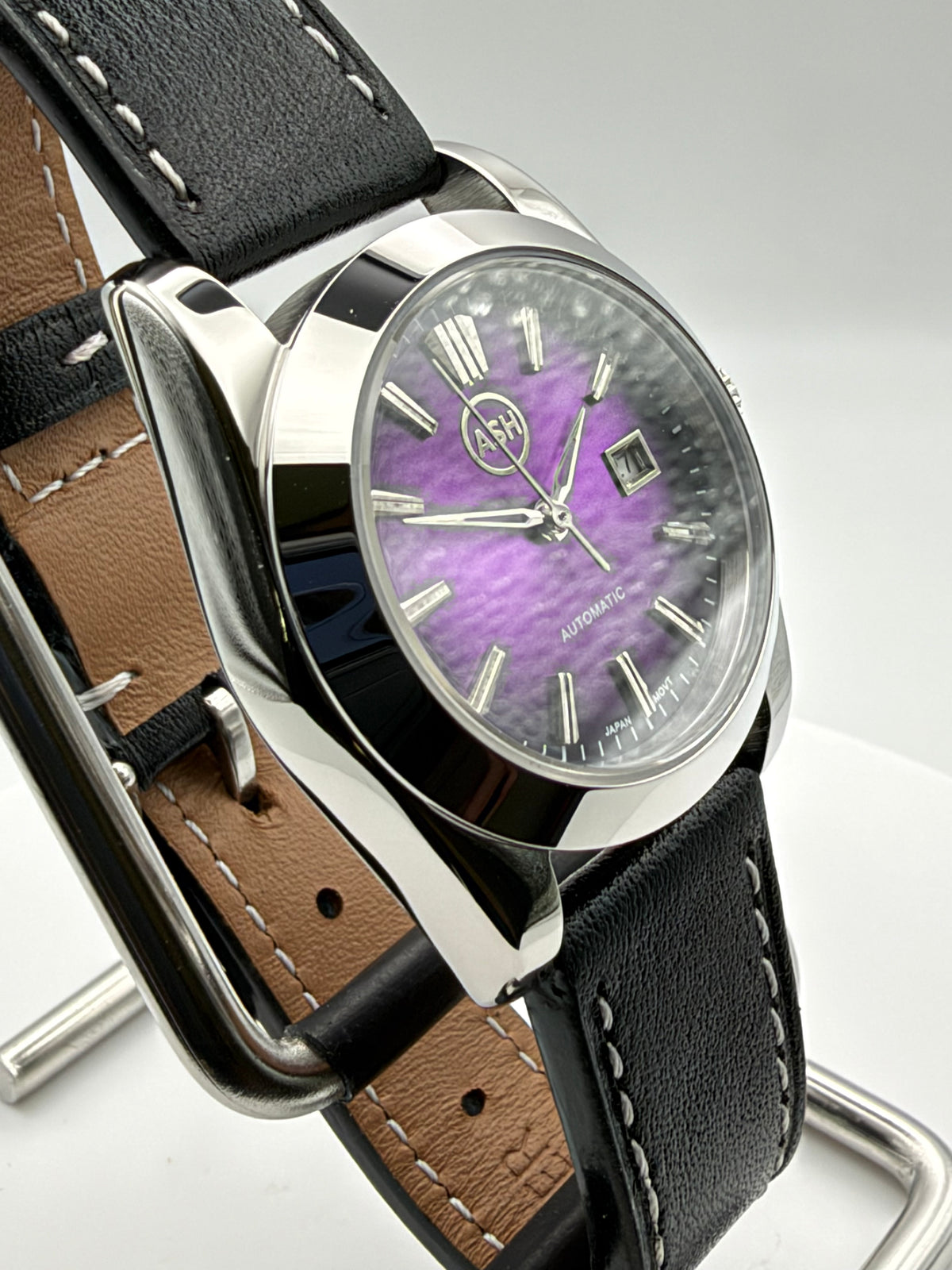 After Midnight. B-stock: indices imperfections between 1 and 3. 31mm stainless steel case. Sapphire crystal. Seiko NH05 automatic.