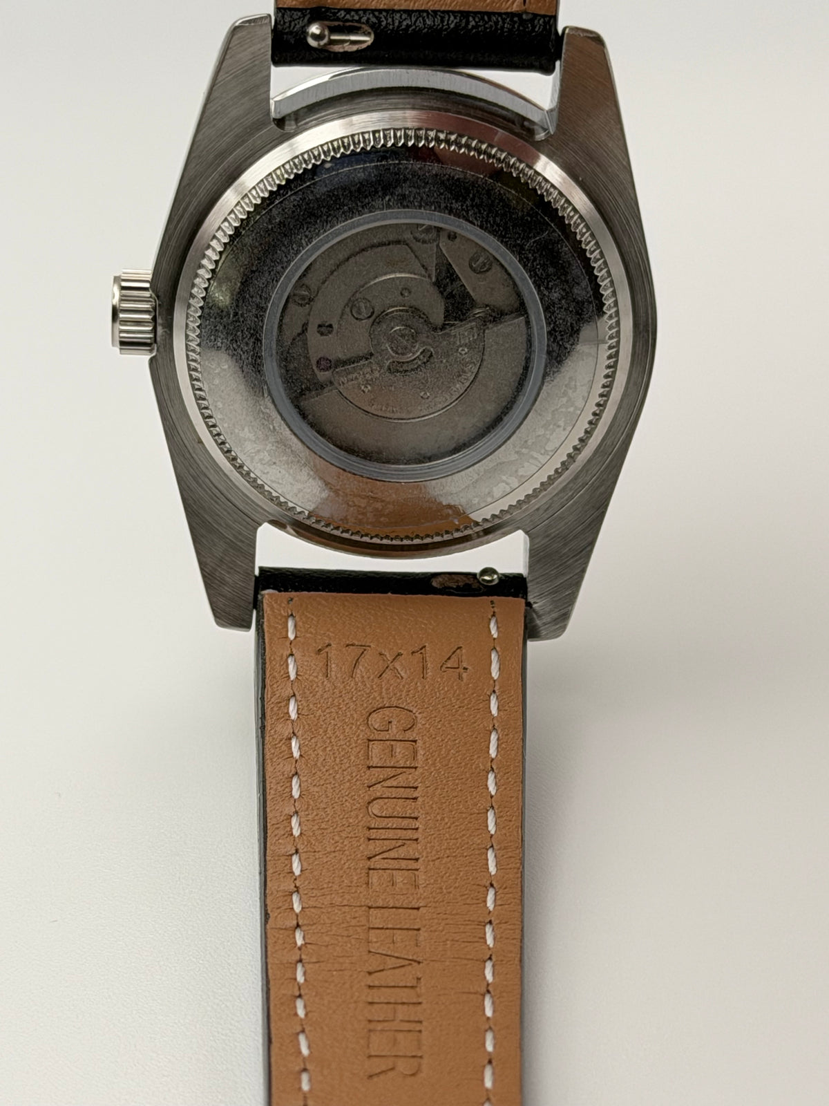 After Midnight. B-stock: indices imperfections between 1 and 3. 31mm stainless steel case. Sapphire crystal. Seiko NH05 automatic.