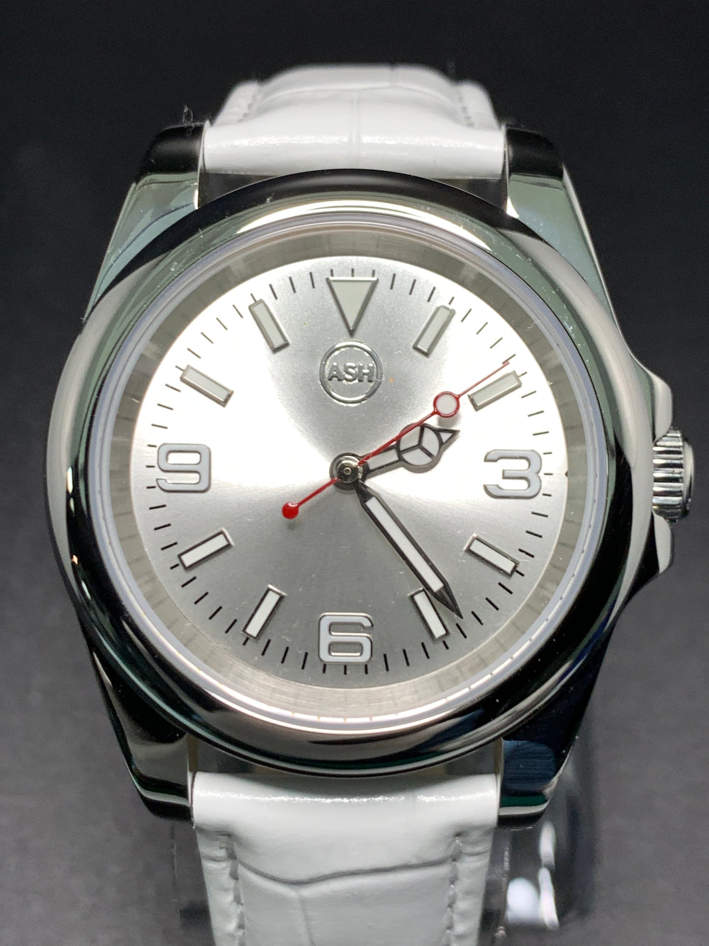 Silver Sunray Explorer Type Wristwatch