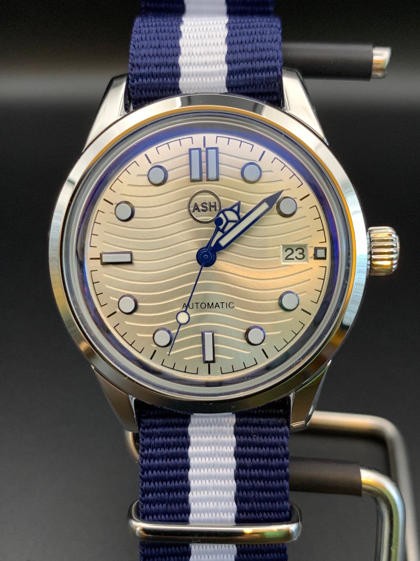 Blue, Silver, White. NY Yankees Colors wristwatch. Seiko NH35 Automatic.