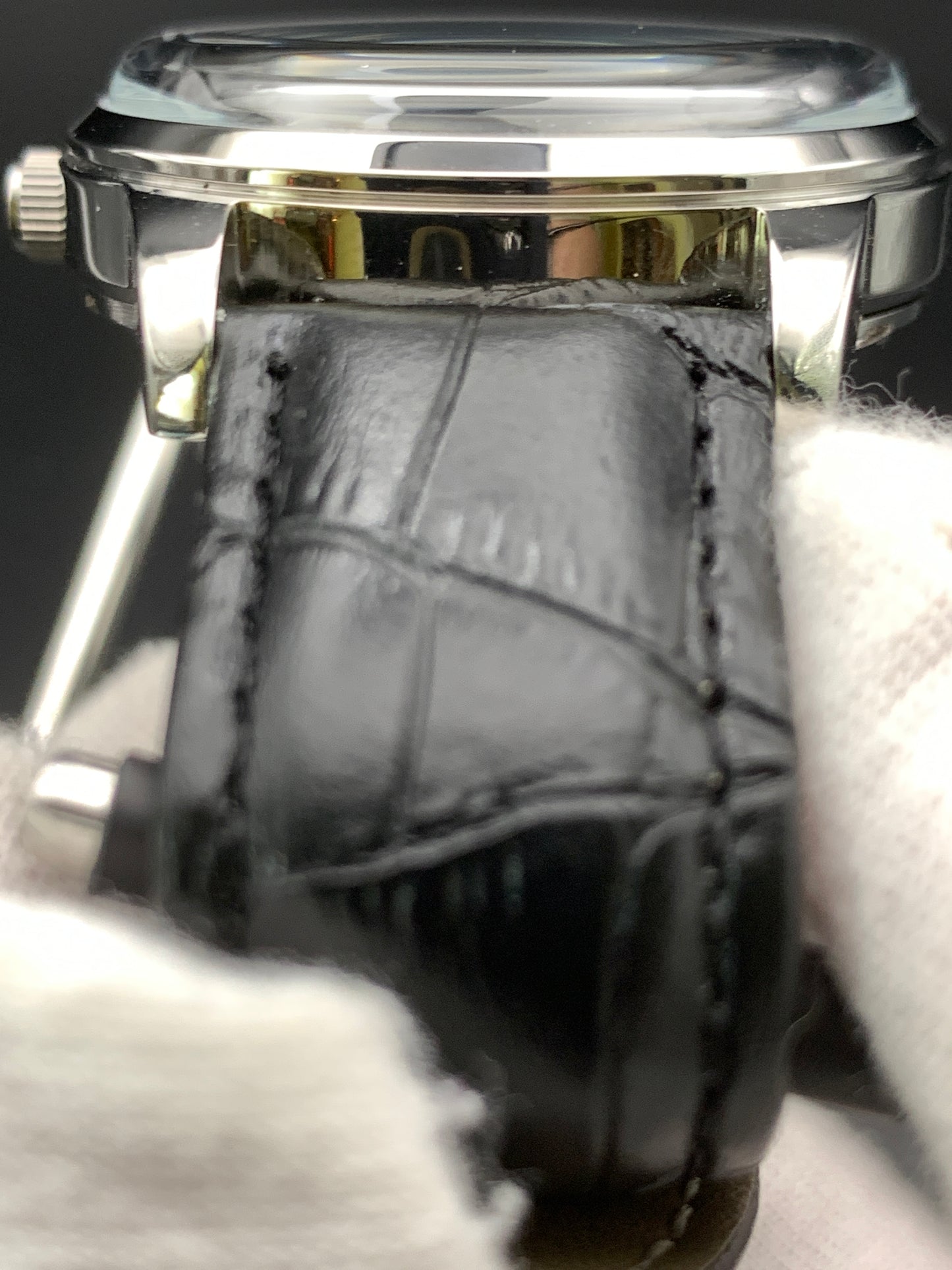 Stunning Mother of Pearl Domed Crystal Dress Watch. Seiko NH35