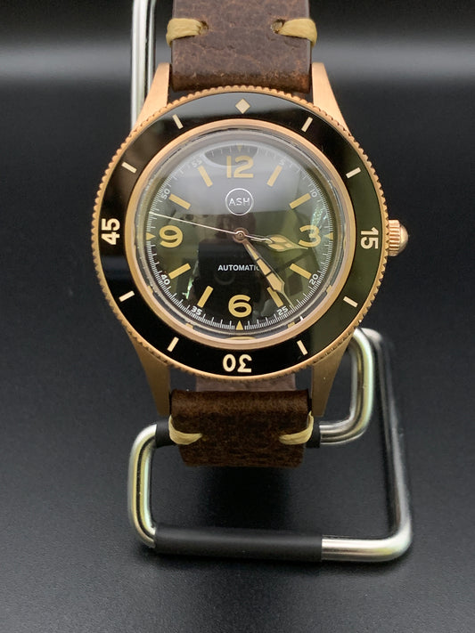CUSN8 Bronze Vintage Style Dive Watch. Seiko NH38