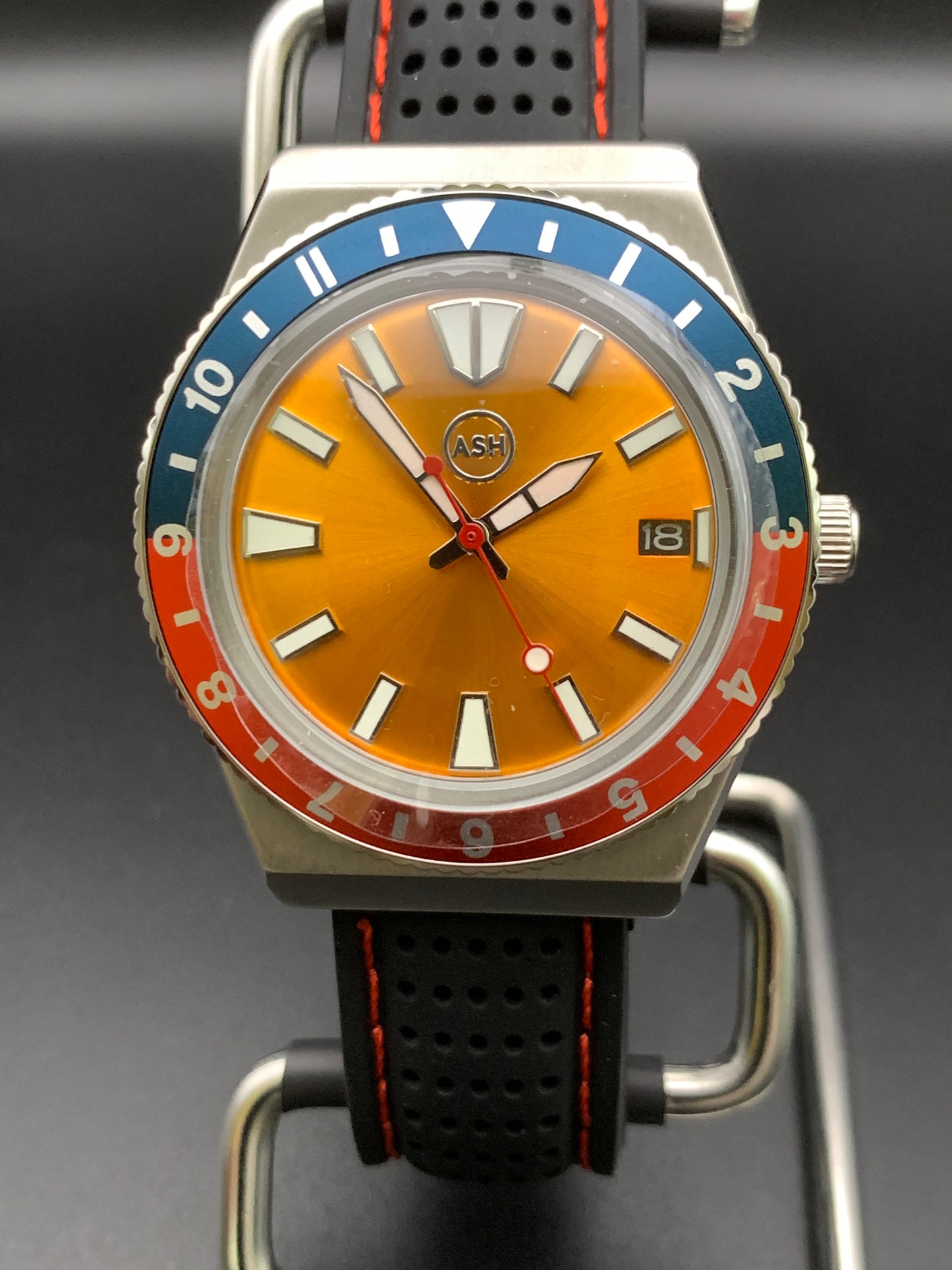 Pogue Style Retro Dive Watch. Seiko NH35