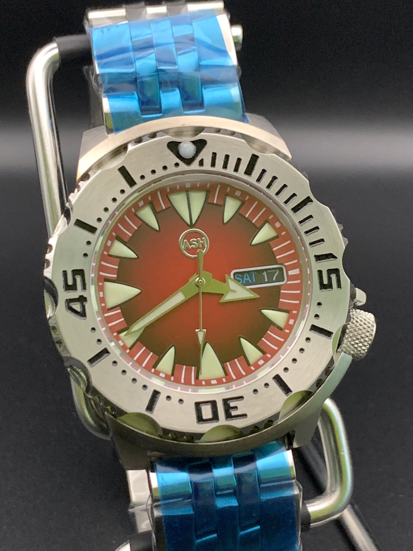 Vicious Monster Wristwatch. Seiko NH36 Automatic. Polished Bracelet.