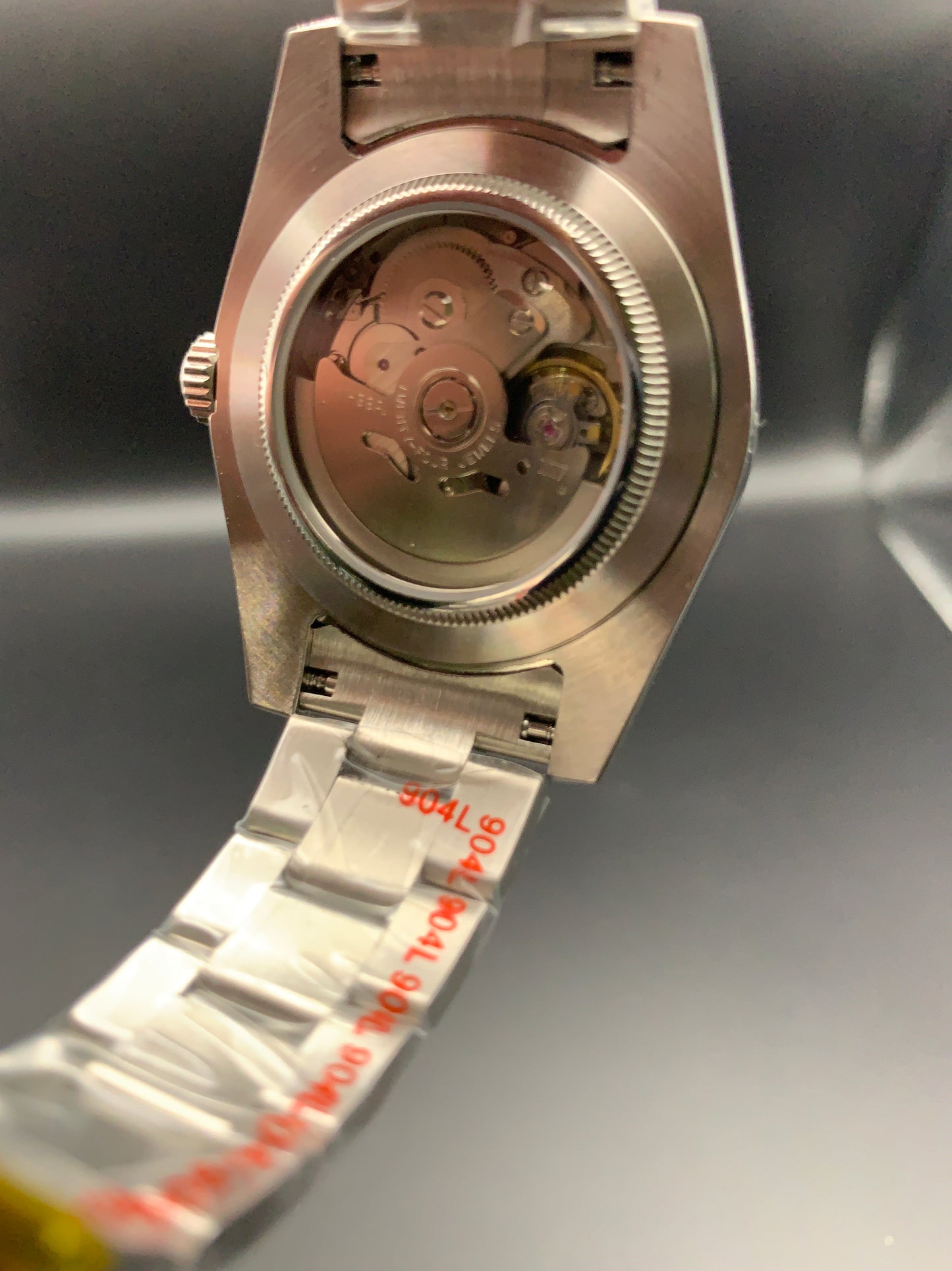 Fuchsia mother of pearl sport watch. Fluted bezel. Bracelet. Seiko NH38. Sapphire crystal.
