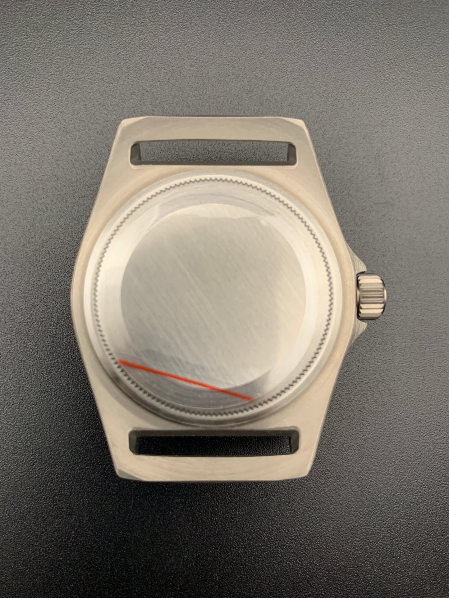 Titanium 42mm dive watch. Fixed lugs. Sapphire crystal. Seiko NH35. 200m water resistance.