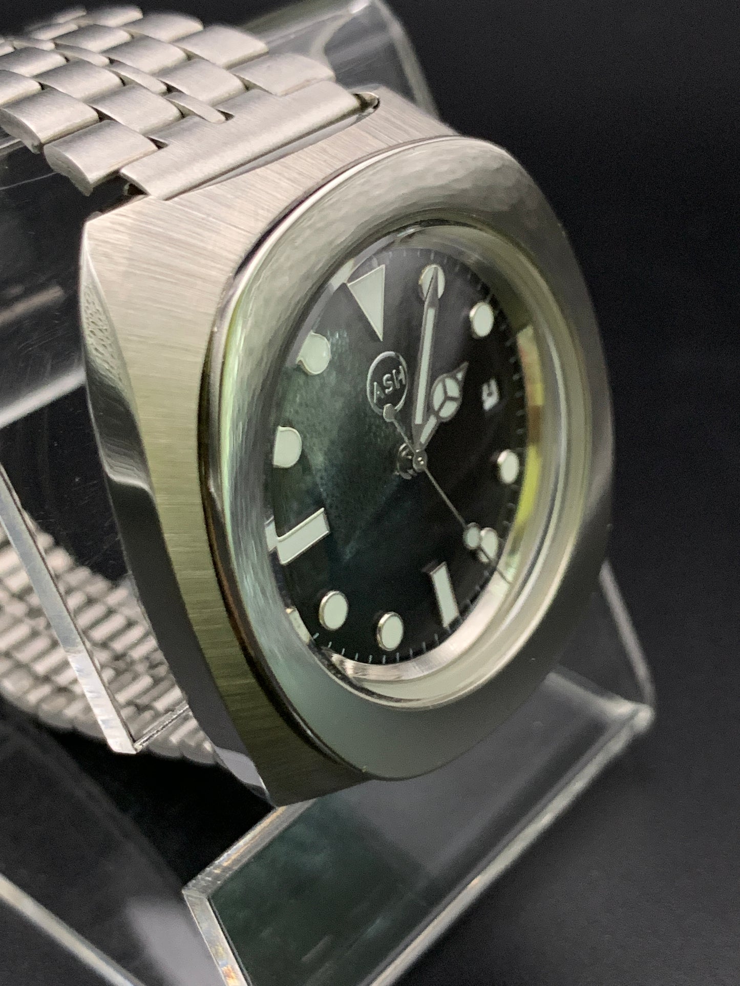 Vintage NOS Swiss case marriage. Miyota 8215 automatic movement.