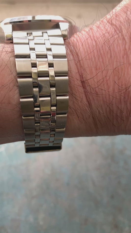 Party Favor. 39mm Stainless Steel Case. Sapphire crystal. Seiko NH35 automatic.